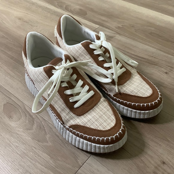 Boho sneakers trendy size 11  Target LIKE NEW, worn once - Picture 1 of 7